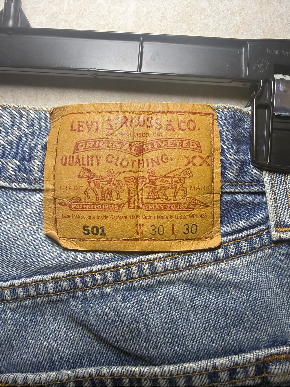 Vintage Levi's Women's 501 Light Jeans 30x30 Made in the USA El Paso Texas 1998 - Picture 7 of 13